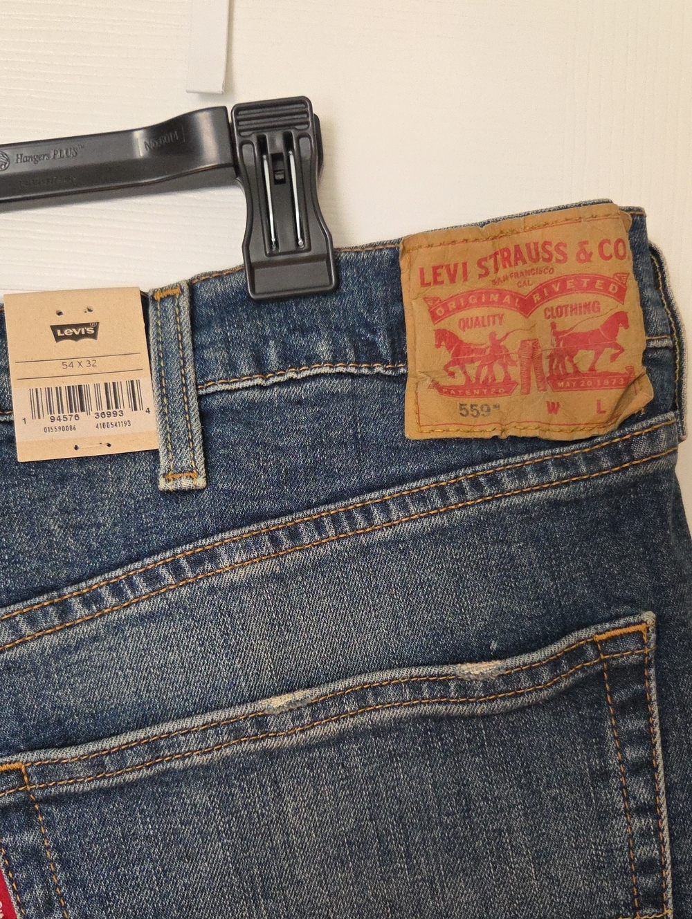 NWT-Levi's Men's 559 54x32 Jeans With Stretch